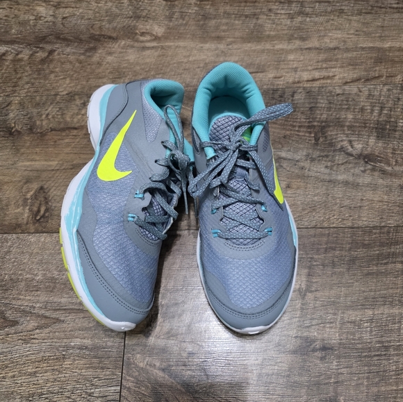 Nike Flex Sneaker Women Size 8 - Picture 1 of 12